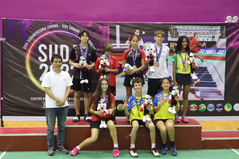 Estudante da rede estadual conquista duas medalhas no Campeonato Sul-Americano de Badminton