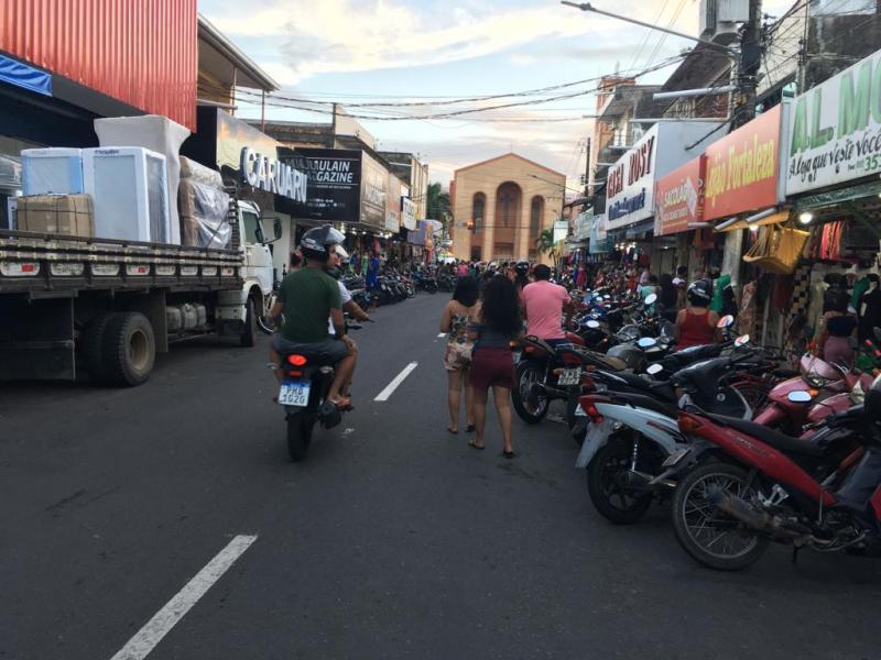 Natal aquece comércio e traz movimentação financeira à cidade