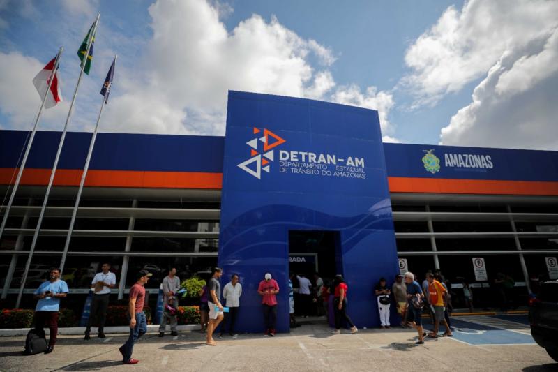 Detran Amazonas começa a receber os selecionados no projeto ‘CNH Social’ para a entrega de documentação