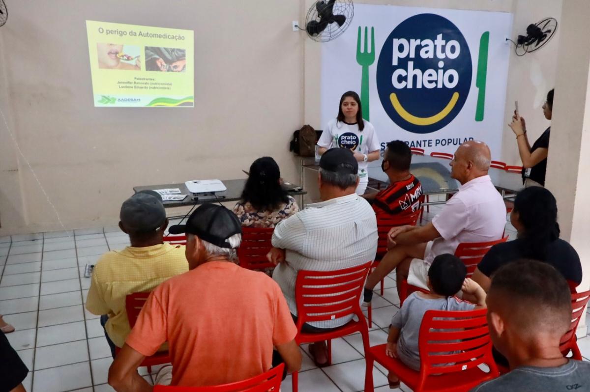 Seas faz palestras sobre 'o perigo da automedicação' em unidades do Prato Cheio