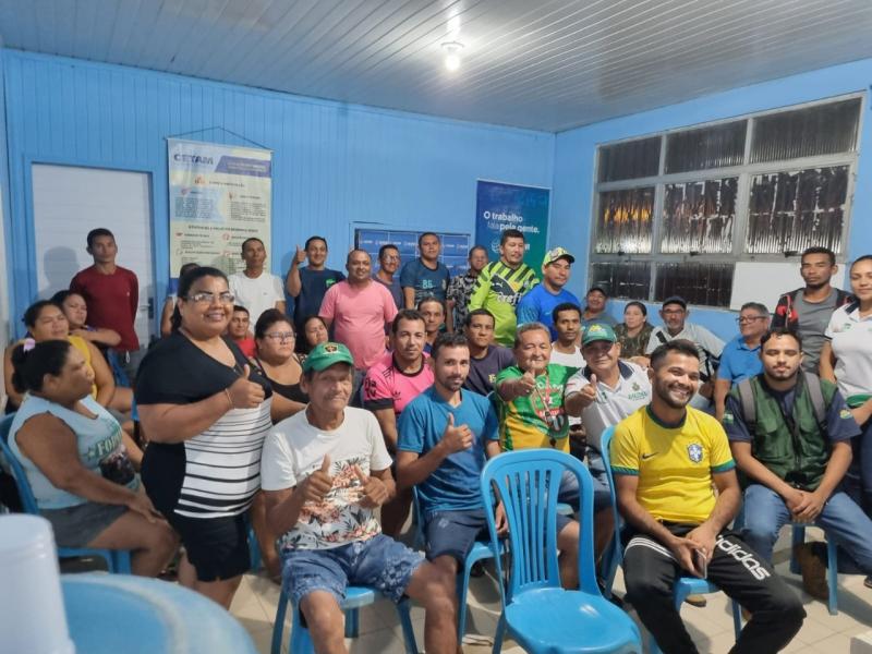Em Caapiranga, Idam orienta associação de Nova Esperança para direcionamentos técnicos e regularização