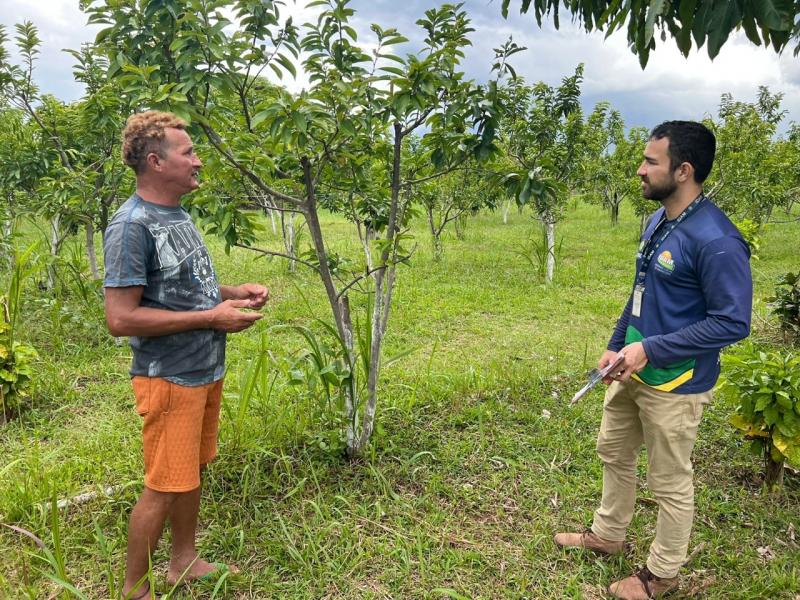 Equipes do Idam de Canutama destacam cadastramentos e orientações em visita a produtores
