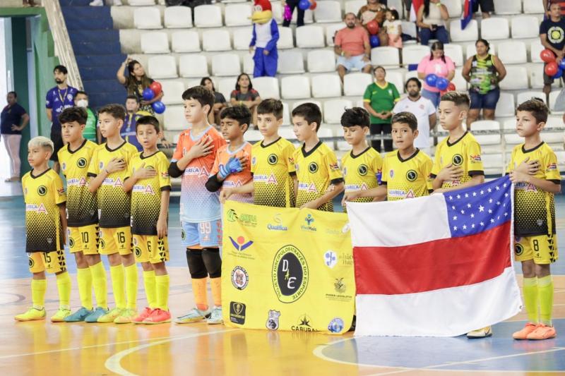 Na Arena Amadeu Teixeira, Craques do Futuro levantam taça de campeão no Sub-11 de futsal Na Arena Amadeu Teixeira, Craques do Futuro levantam taça de campeão no Sub-11 de futsal