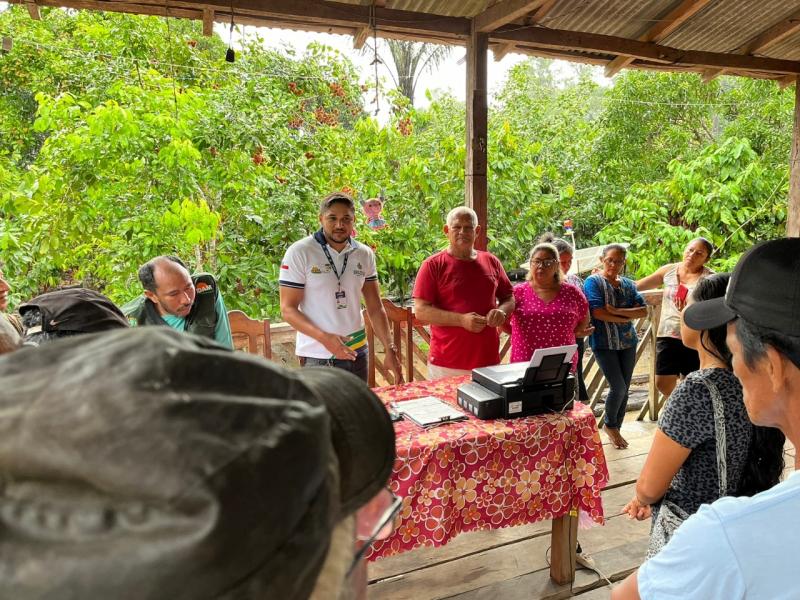 Ações do Idam levam capacitação e regularização aos produtores rurais do Careiro Ações do Idam levam capacitação e regularização aos produtores rurais do Careiro