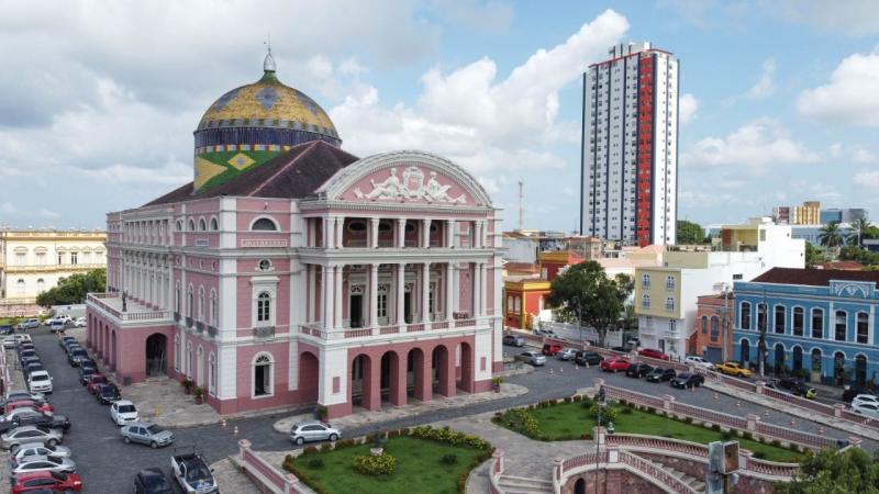 Teatro Amazonas recebe obras de modernização para facilitar acessibilidade de pessoas com deficiência  Teatro Amazonas recebe obras de modernização para facilitar acessibilidade de pessoas com deficiência