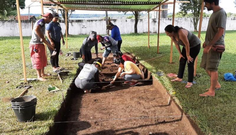 Escavação com participação da UEA mostra ocupação indígena no AM há mais de 2 mil anos Escavação com participação da UEA mostra ocupação indígena no AM há mais de 2 mil anos