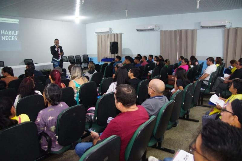 Em Parintins, Governo leva capacitação profissional em Elaboração de Projetos para Captação de Recursos Federais  Em Parintins, Governo leva capacitação profissional em Elaboração de Projetos para Captação de Recursos Federais
