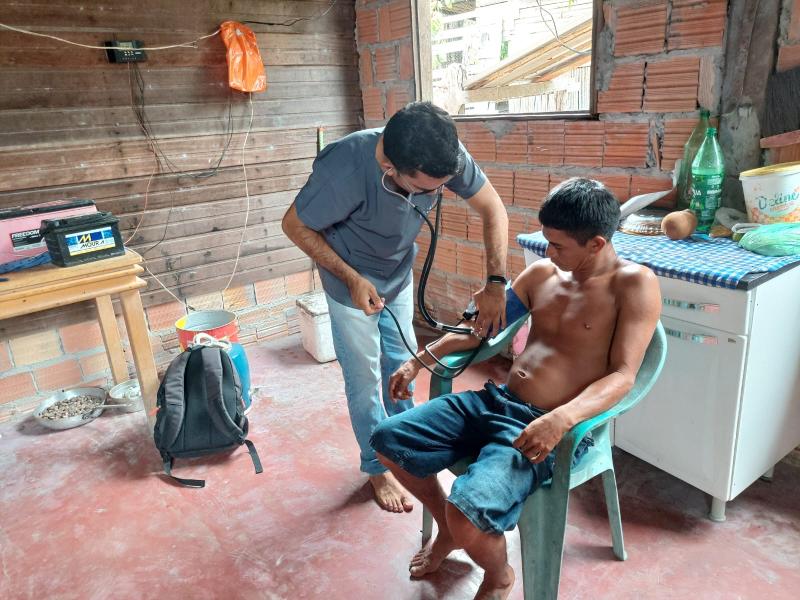 Após dois dias perdido na mata, homem é encontrado vivo por caçadores  Após dois dias perdido na mata, homem é encontrado vivo por caçadores