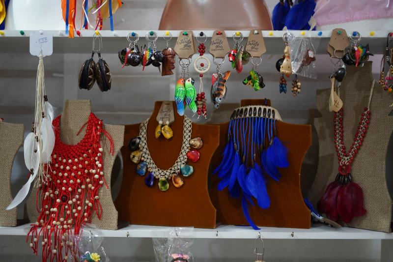 Shopping do Artesanato e Economia Solidária reúne artesãos e empreendedores para vendas de peças regionais Shopping do Artesanato e Economia Solidária reúne artesãos e empreendedores para vendas de peças regionais