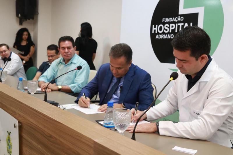 Governo do Amazonas assina contrato para realização de cirurgias bariátricas no Hospital Adriano Jorge Governo do Amazonas assina contrato para realização de cirurgias bariátricas no Hospital Adriano Jorge