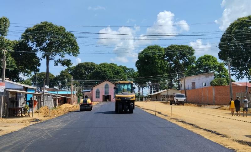 Governo do Amazonas está pavimentando ramais e recuperando sistema viário de Parintins