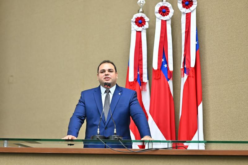 PL do deputado estadual Roberto Cidade propõe novo exame obrigatório para recém-nascidos