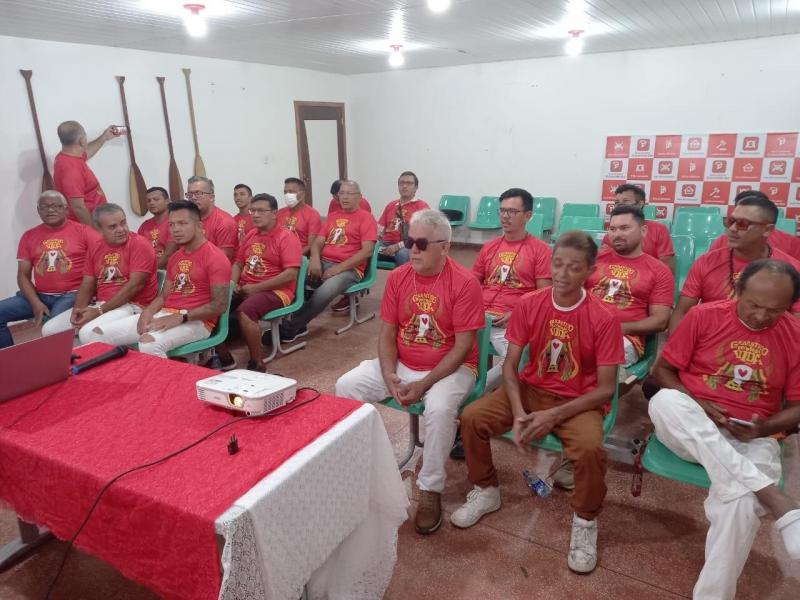 Garantido apresenta projeto de arena a artistas de ponta