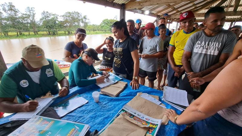 Sepror participa de validação das regras da pesca do mapará e de rodada de negócios, em Careiro da Várzea