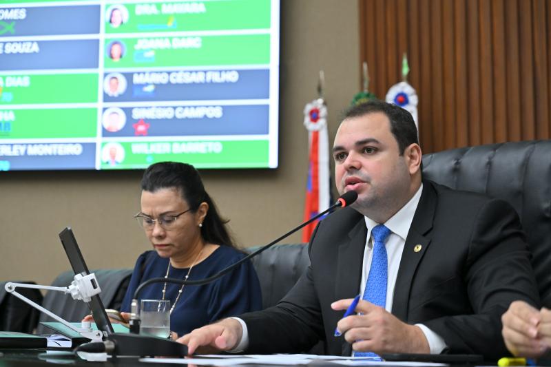 Leis de Roberto Cidade fortalecem proteção e garantia de direitos ao consumidor