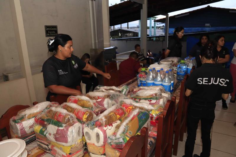 Governo do Amazonas começa a pagar auxílio-moradia a desabrigados por chuva na Manaus 2000