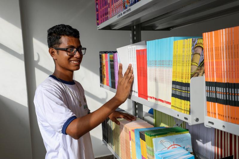 Alunos e professores de Fonte Boa comemoram chegada de Ceti no município