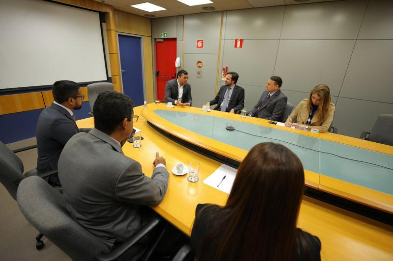 Em Brasília, Wilson Lima pede melhoria no serviço de conectividade e segurança da aviação no Amazonas