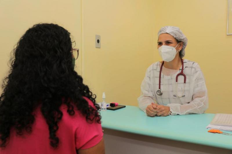 Doença de Parkinson: SES-AM destaca a importância do diagnóstico e tratamento multidisciplinar 