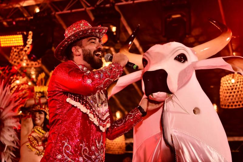 Capital Federal dança ao som das toadas do Garantido no lançamento do Festival de Parintins