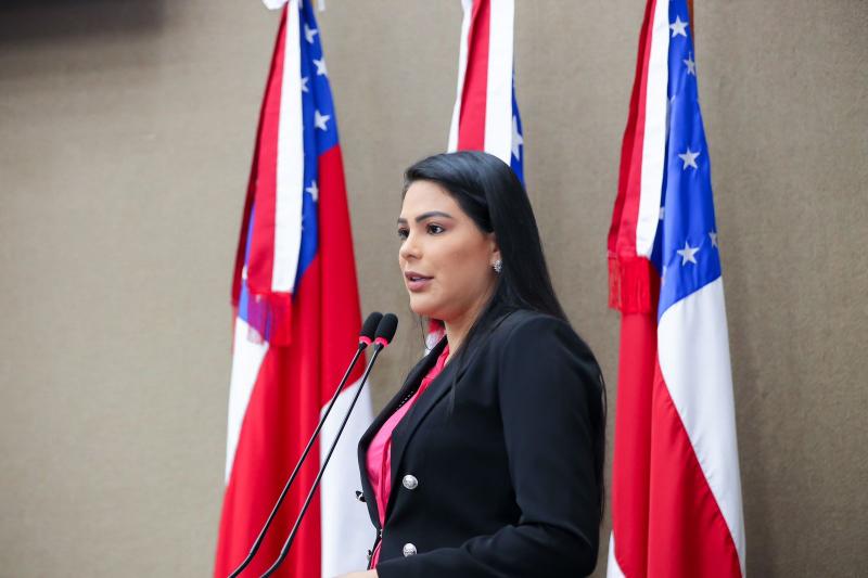 Mayra Dias defende estratégias para a saúde mental nas instituições de ensino do Amazonas