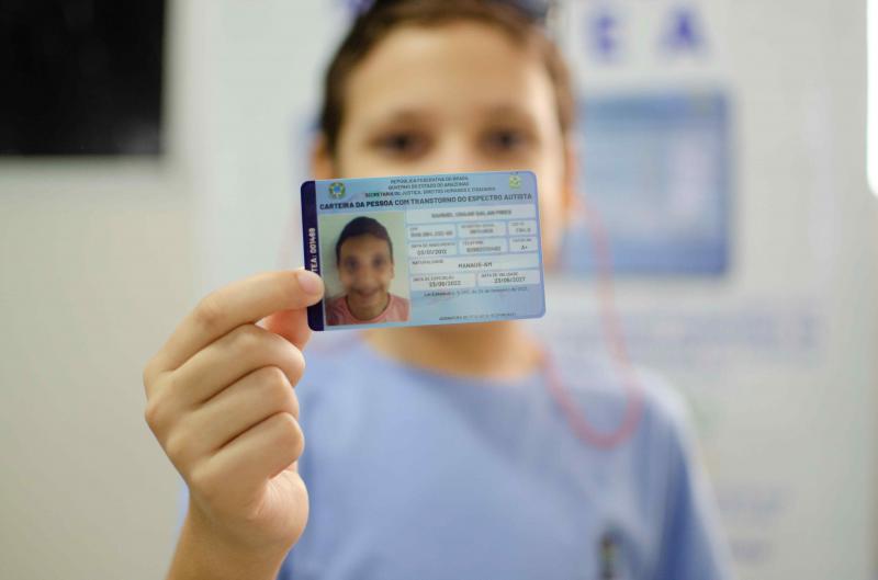 Sejusc convoca mais de 400 pessoas a buscar Carteira de Identificação da Pessoa com Transtorno Espectro Autista 