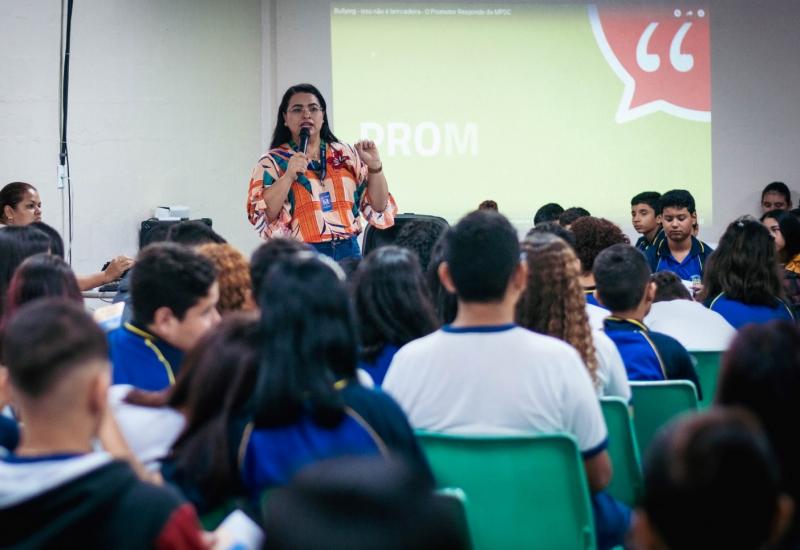 Sejusc reforça ações contra o bullying em escolas da rede pública estadual 