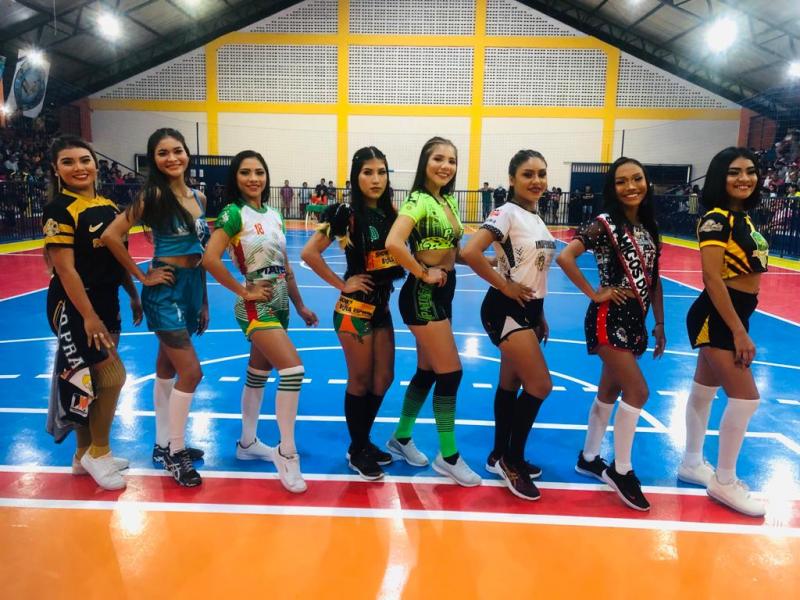 Primeiras candidatas classificadas no concurso Princesa da Copa Seo Jovem de Futsal