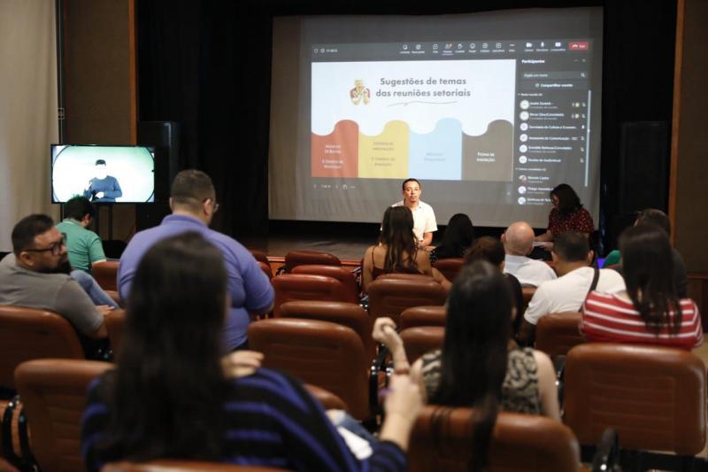 Representantes das áreas técnicas, produção e pesquisas no setor cultural debatem sobre a Lei Paulo Gustavo 