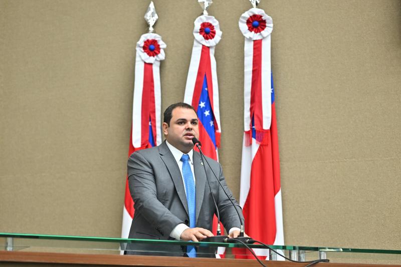 Roberto Cidade propõe ampliação do atendimento às mulheres mastectomizadas