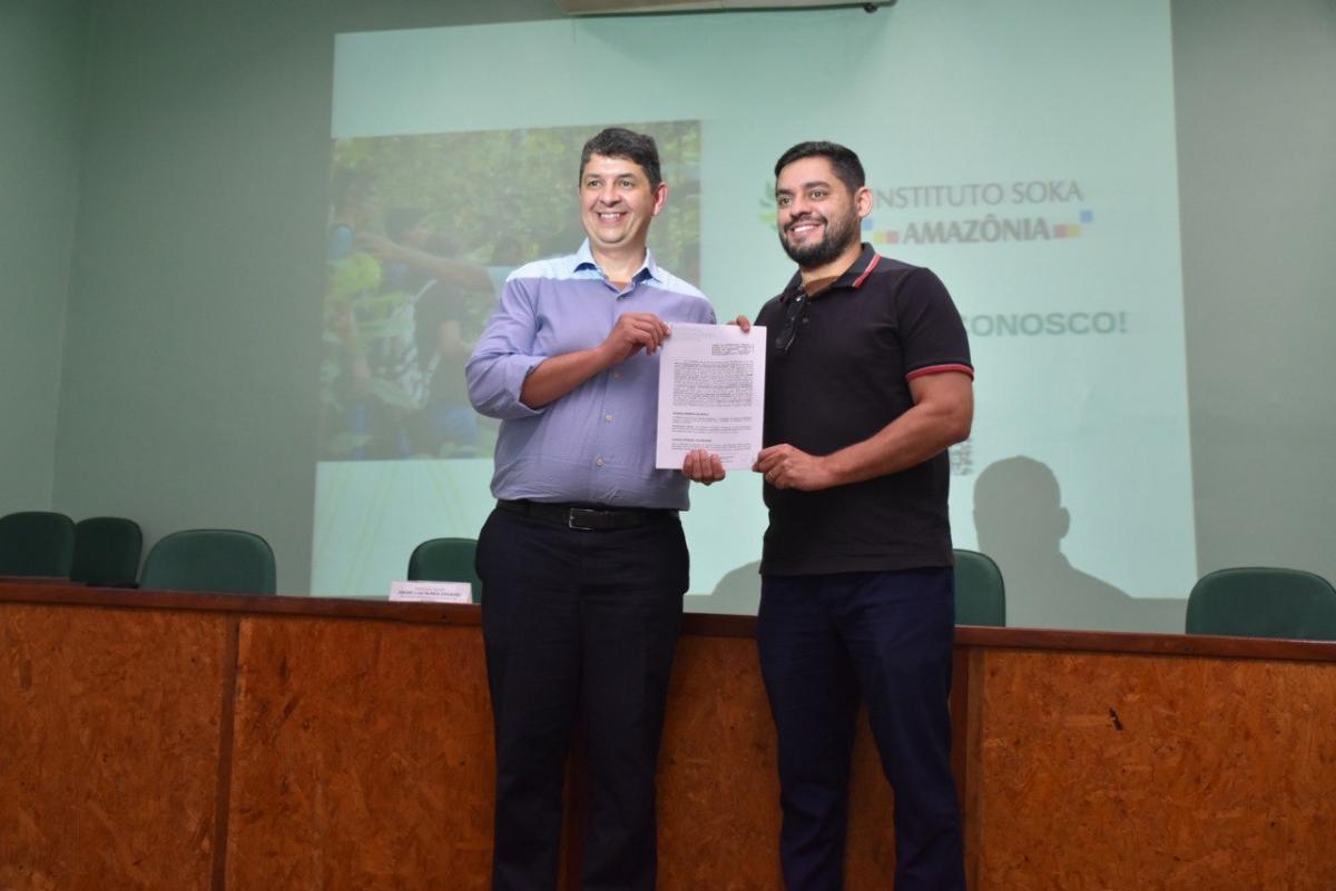 UEA e Instituto Soka Amazônia assinam termo de cooperação