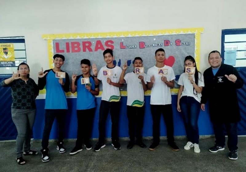 Professor de Língua Portuguesa da rede estadual de ensino é finalista no prêmio “Educador Transformador”