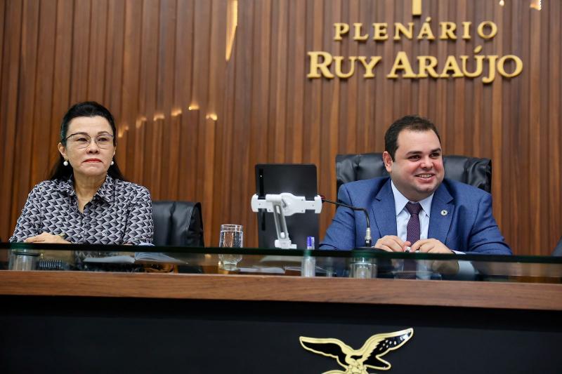 PL de Roberto Cidade busca tornar o transporte público mais seguro e humanizado