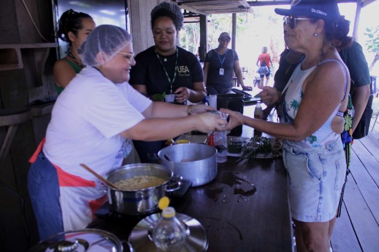 Museu do Seringal recebe edição do Expomulher com oficina de culinária