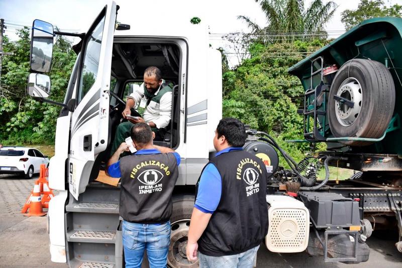 Em quatro dias, Ipem-AM vistoria 363 cronotacógrafos nas principais rodovias de Manaus