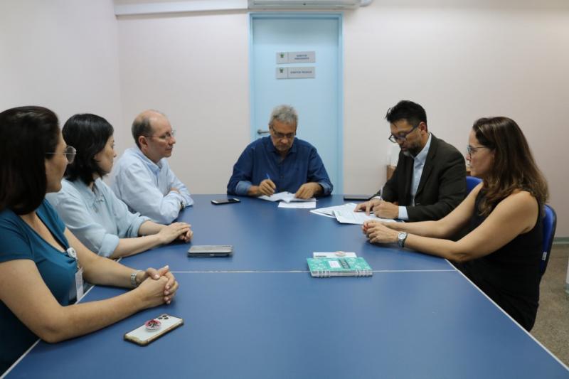 FCecon e Sensumed assinam convênio para a realização de pesquisas clínicas em oncologia 