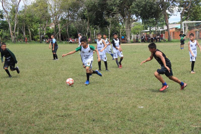 Parintins recebe peneira e ganha materiais esportivos para início do projeto “Guardiões do Futebol”