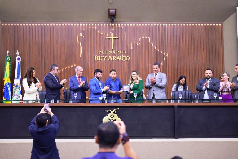ADS recebe homenagem pelos 20 anos em sessão solene na Aleam