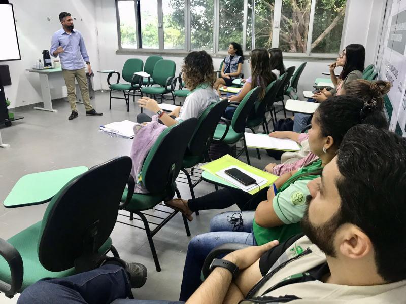 Iniciação científica: curso fortalece qualidade da redação para bolsistas pesquisadores em Vigilância em Saúde