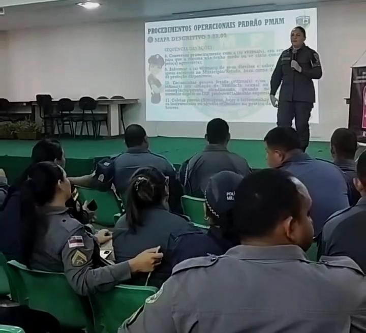 Policiais do 11° BPM realizam estágio Ronda Maria da Penha em Parintins