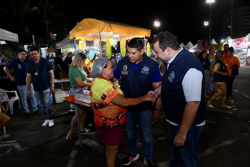 Com a Comissão de Defesa do Consumidor, presidente da Aleam, deputado Roberto Cidade, fiscaliza Festival Folclórico do CSU