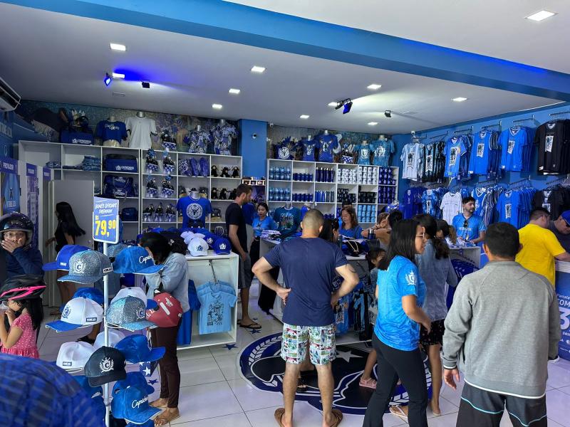 Vitrine Azul: o espaço do torcedor com qualidade no Padrão Caprichoso Vitrine Azul: o espaço do torcedor com qualidade no Padrão Caprichoso