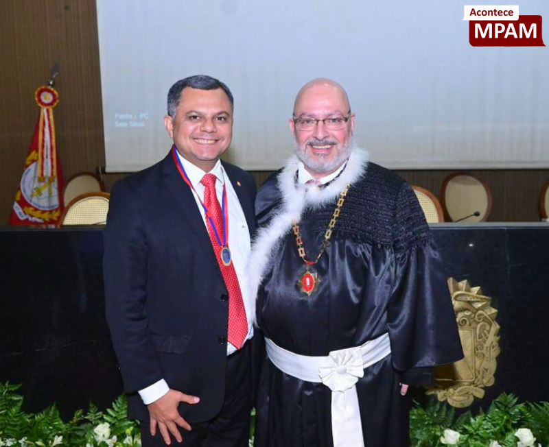 Em sessão solene de 132 anos do MPPA, PGJ amazonense é homenageado com medalha comemorativa