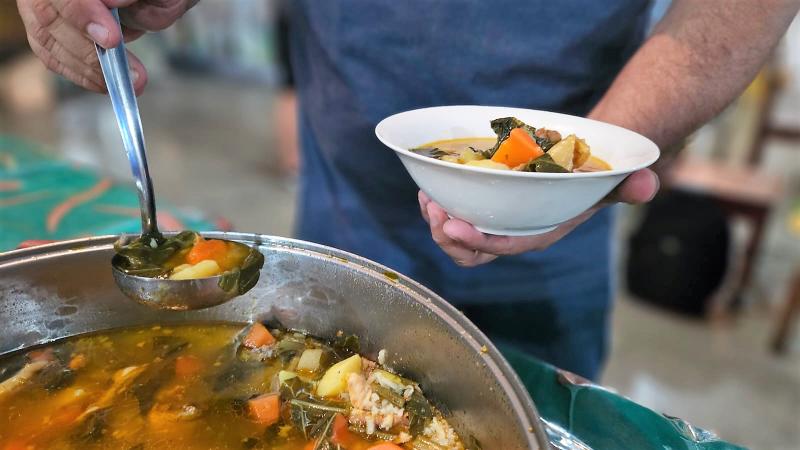 Parintins 2023: Saiba como se prevenir de doenças com alimentação segura e hidratação durante o festival