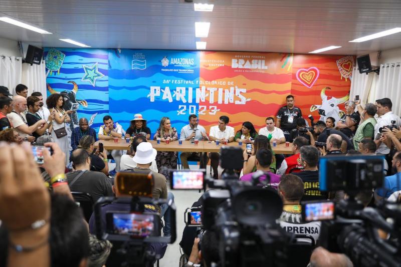 Ao lado de ministros, Wilson Lima prestigia abertura do 56º Festival Folclórico de Parintins e afirma que trabalha para ampliar alcance da festa