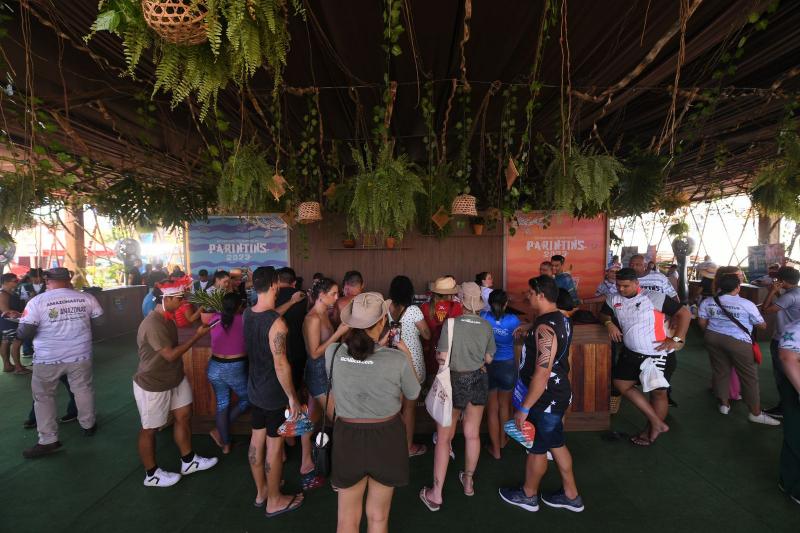 Parintins 2023: Turistódromo tem público recorde, passaportes esgotados e aprovação dos visitantes