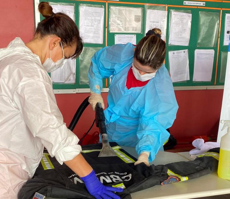 Corpo de Bombeiros avança na implantação do protocolo de assepsia das roupas de aproximação de incêndio