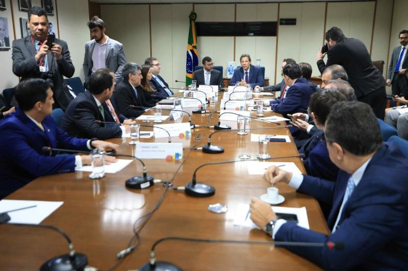 Wilson Lima apresenta ao ministro da Fazenda proposta que dá segurança jurídica ao Amazonas na reforma tributária