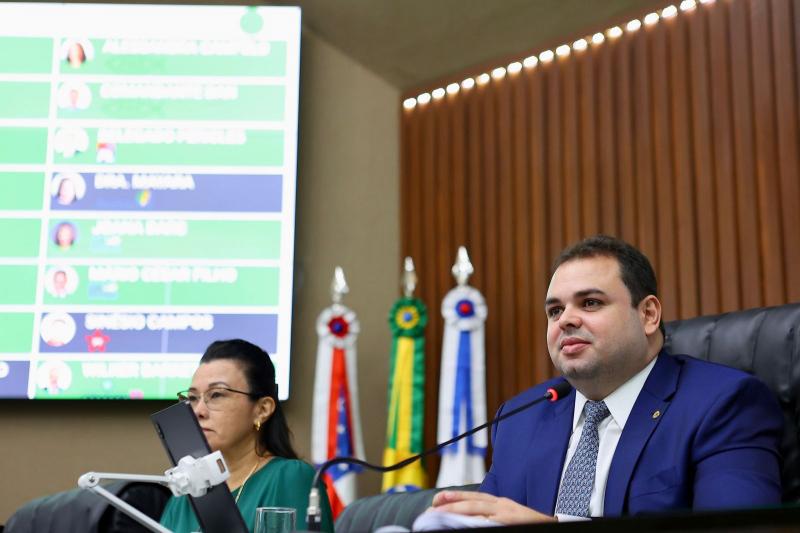 Roberto Cidade destaca relevância de projetos de autoria dos deputados estaduais aprovados nesta quarta-feira