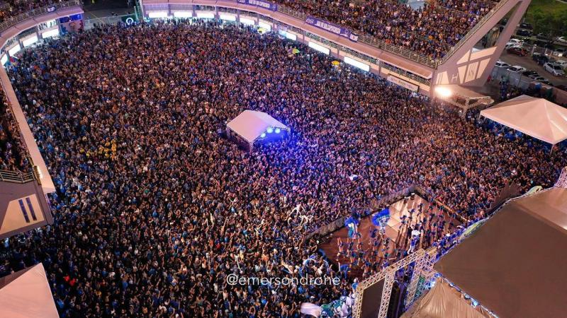 Manaus é Caprichoso: Festa da vitória cria momento histórico com mais de 35 mil pessoas no Sambódromo 